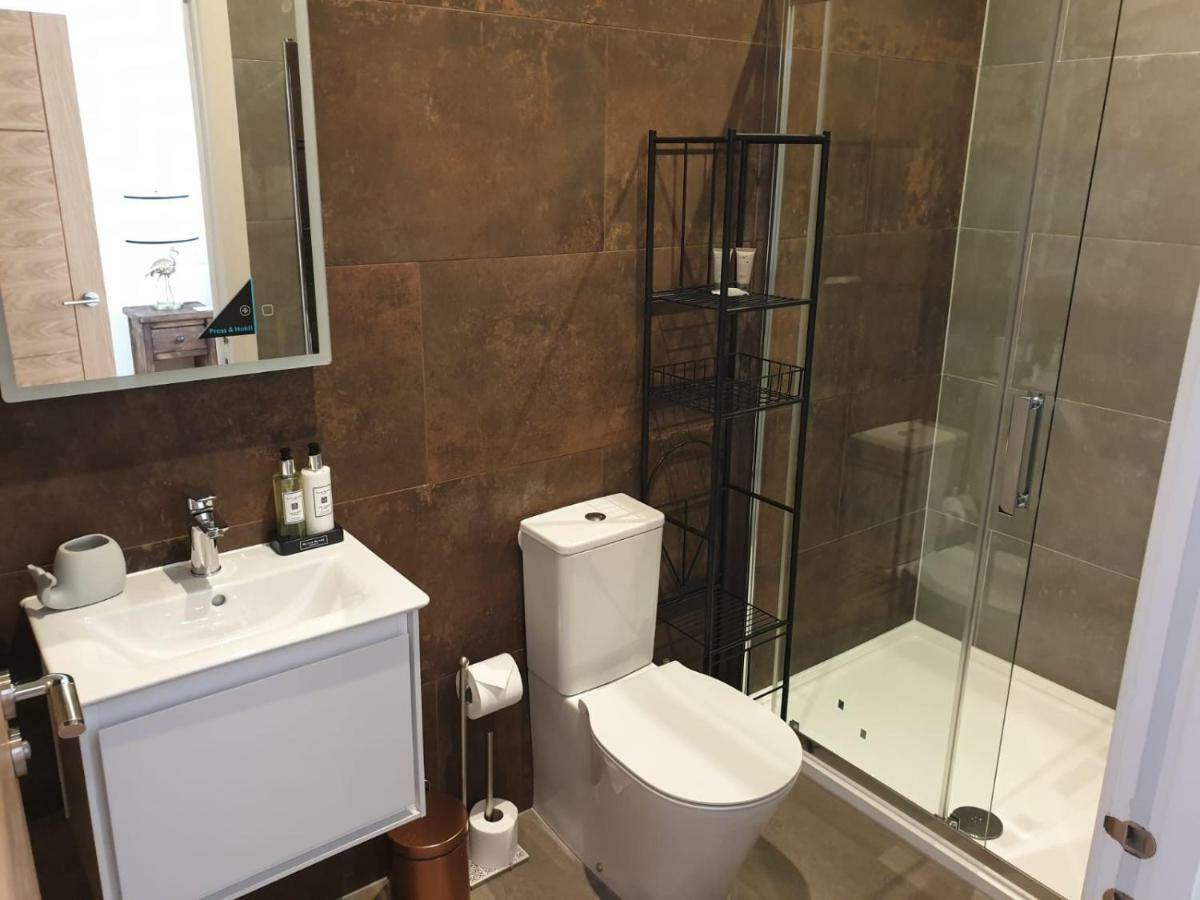 Birchover Juniper Court Aparthotel Nottingham Bagian luar foto