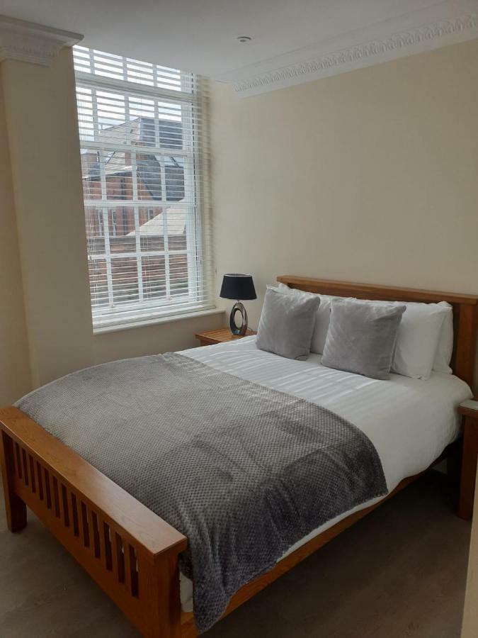 Birchover Juniper Court Aparthotel Nottingham Bagian luar foto