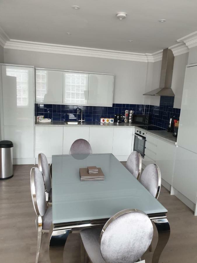 Birchover Juniper Court Aparthotel Nottingham Bagian luar foto