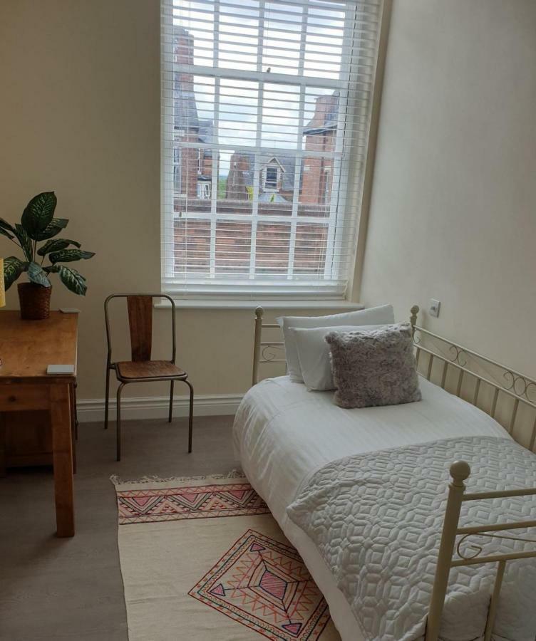 Birchover Juniper Court Aparthotel Nottingham Bagian luar foto
